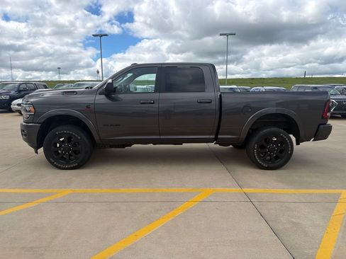 Used 2022 RAM 2500 Laramie w/ Night Edition AWD/4WD image 6