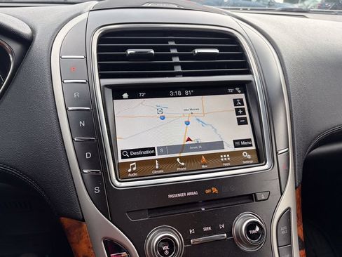 Used 2018 Lincoln MKX Select w/ Select Plus Package AWD/4WD image 23