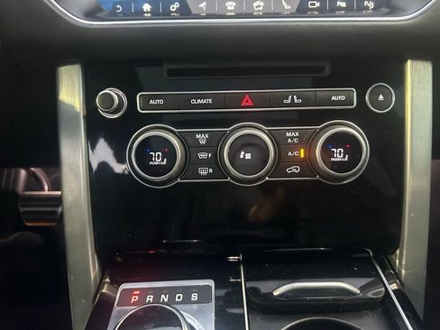 Used 2017 Land Rover Range Rover Long Wheelbase Supercharged image 22