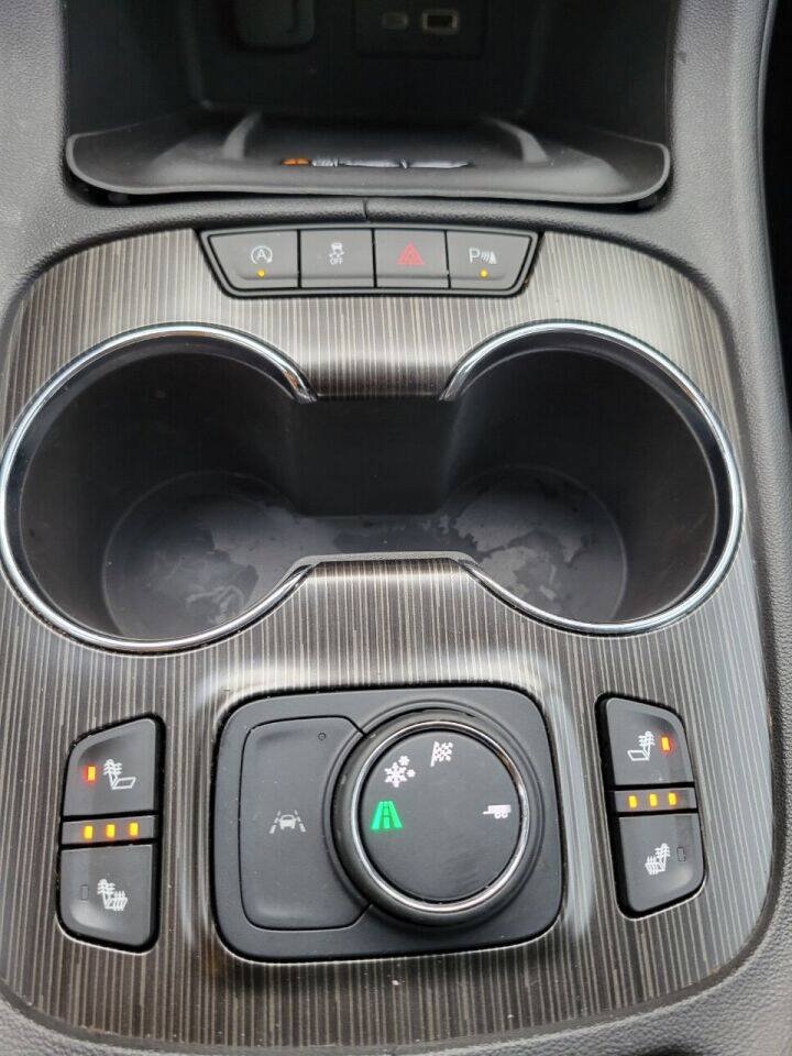 Used 2021 GMC Acadia SLT w/ Trailering Package FWD image 18