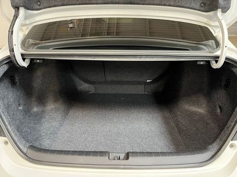 Used 2022 Honda Accord Touring image 14