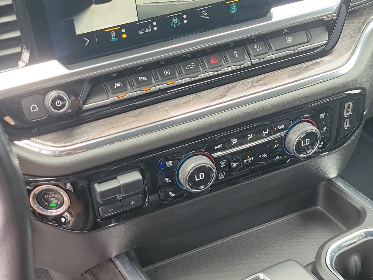 Certified 2023 Chevrolet Silverado 1500 LTZ AWD/4WD image 26
