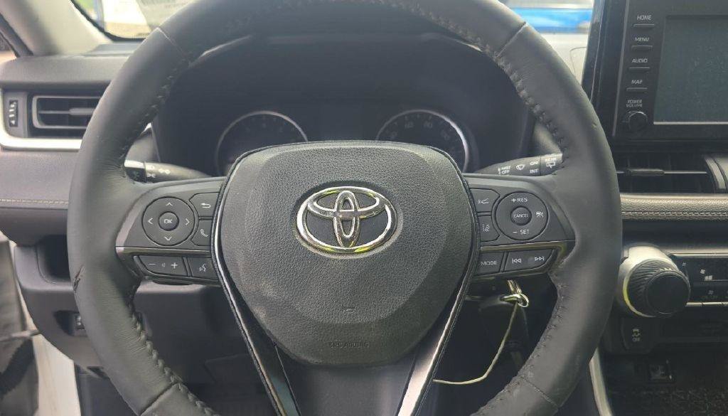 Used 2019 Toyota RAV4 LE FWD image 8