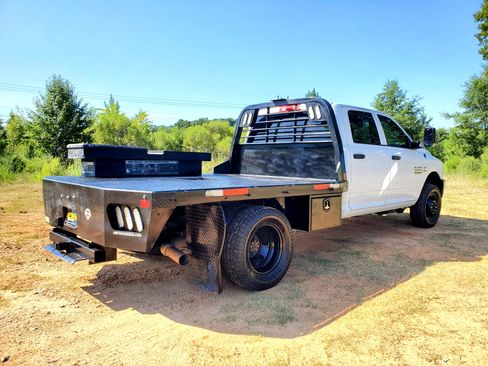 Used 2018 RAM 3500 Tradesman w/ Chrome Appearance Group image 13