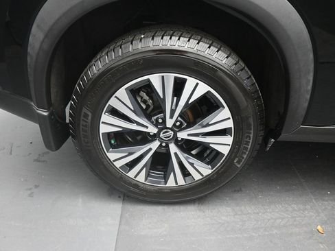 Used 2021 Nissan Rogue SV FWD image 22