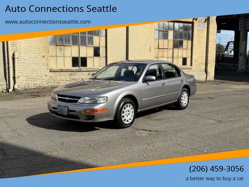 Used 1998 Nissan Maxima GXE FWD image 1