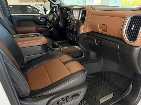 Used 2022 Chevrolet Silverado 2500 High Country w/ Z71 Off-Road Package AWD/4WD image 16