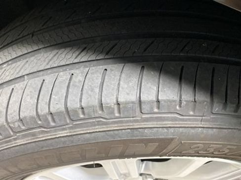 Used 2019 Cadillac XT5 AWD image 30