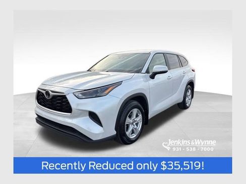 Used 2023 Toyota Highlander L image 1