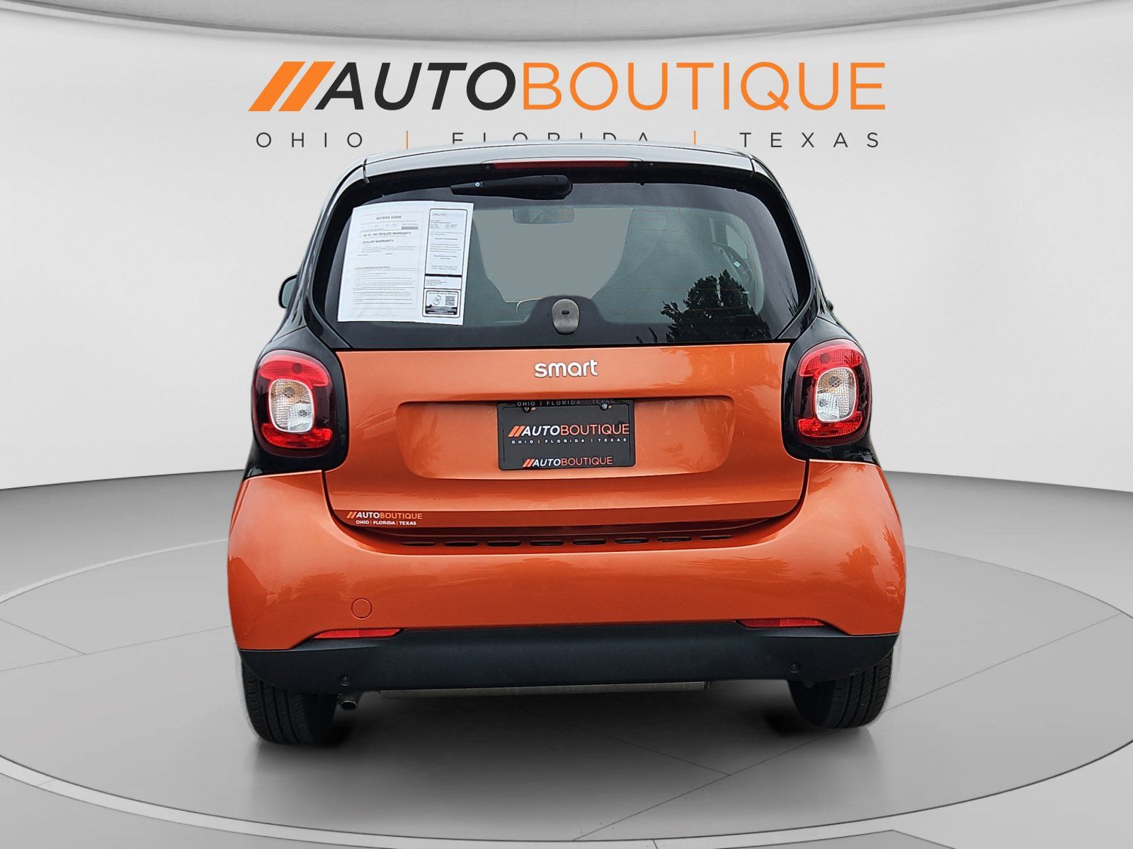 Used 2016 smart fortwo passion RWD image 4
