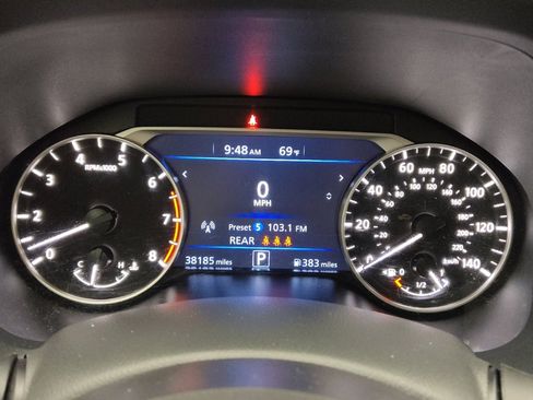 Used 2025 Nissan Altima 2.5 SV FWD image 23