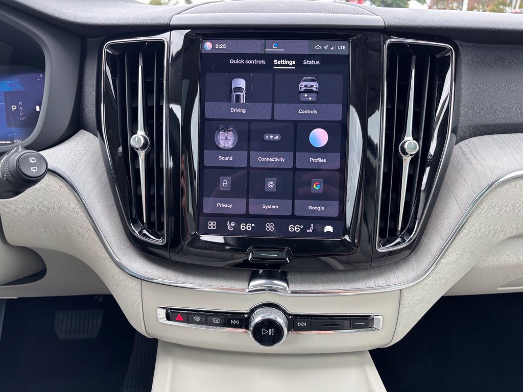 Certified 2024 Volvo XC60 B5 Plus w/ Climate Package AWD/4WD image 9
