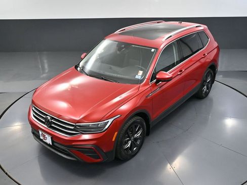 Used 2023 Volkswagen Tiguan SE AWD/4WD image 56