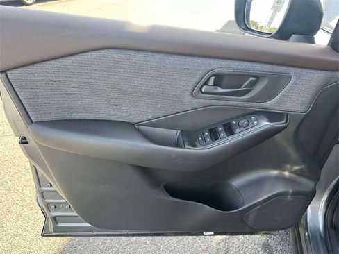 Certified 2023 Nissan Rogue S image 16