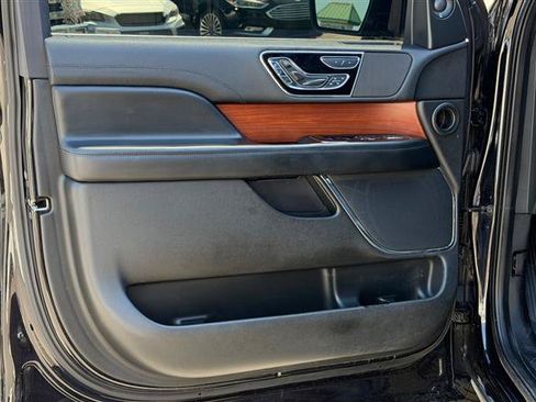 Used 2020 Lincoln Navigator Reserve AWD/4WD image 20