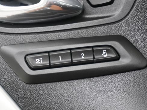 Used 2017 Chevrolet Camaro ZL1 RWD image 16