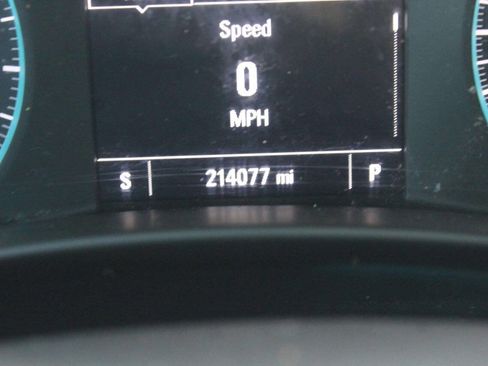 Used 2018 Chevrolet Equinox LT FWD image 8
