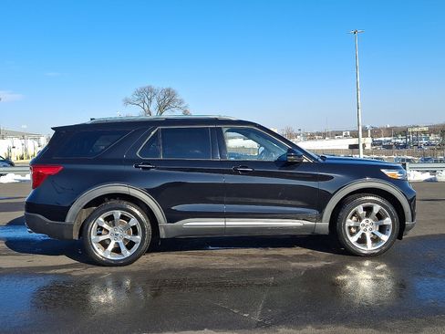 Used 2020 Ford Explorer Platinum w/ Premium Technology Package image 7
