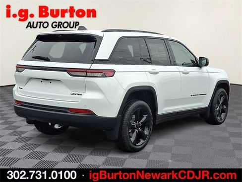 New 2025 Jeep Grand Cherokee Limited w/ Luxury Tech Group II image 4