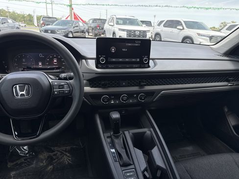 Certified 2025 Honda Accord LX image 21