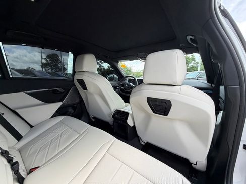 Certified 2026 BMW 540i xDrive w/ Executive Package AWD/4WD image 22