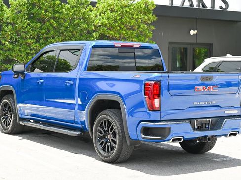 Used 2022 GMC Sierra 1500 Elevation w/ Elevation Premium Package AWD/4WD image 6