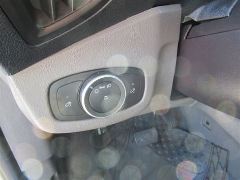 Used 2019 Ford Transit Connect XL image 16