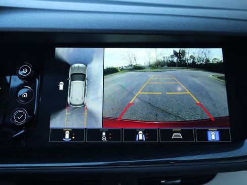 Used 2022 Buick Envision Essence w/ Technology Package I image 27