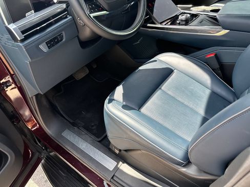 Used 2025 Cadillac Escalade IQ Luxury 2 w/ LPO, Premium Carpet Package AWD/4WD image 24