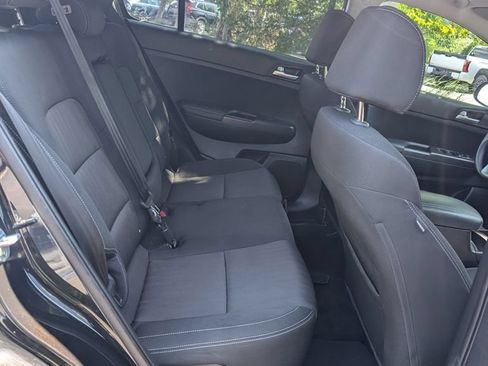 Used 2020 Kia Sportage LX AWD/4WD image 18