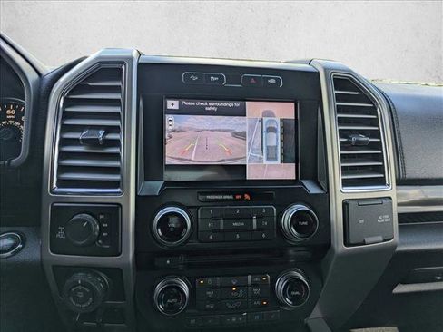 Used 2016 Ford F150 Platinum w/ Equipment Group 701A Luxury image 12