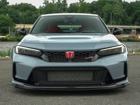 Used 2023 Honda Civic Type R image 8