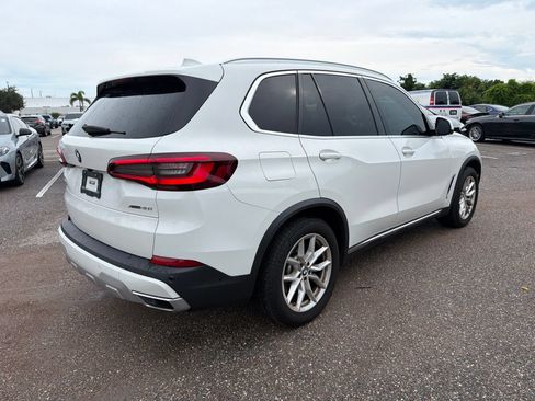 Used 2022 BMW X5 xDrive40i AWD/4WD image 3
