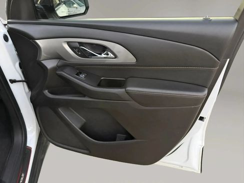 Used 2020 Chevrolet Traverse LS FWD image 35