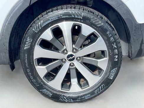 Used 2022 Kia Telluride S image 33