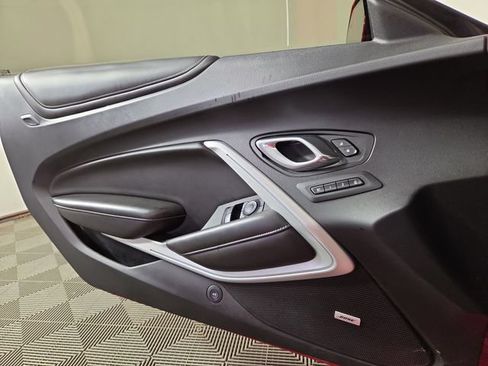 Used 2017 Chevrolet Camaro LT RWD image 30