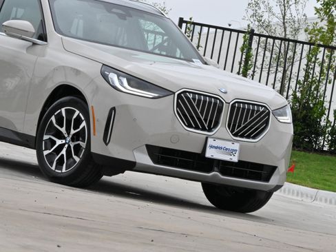 Certified 2025 BMW X3 xDrive30 w/ Premium Package AWD/4WD image 39