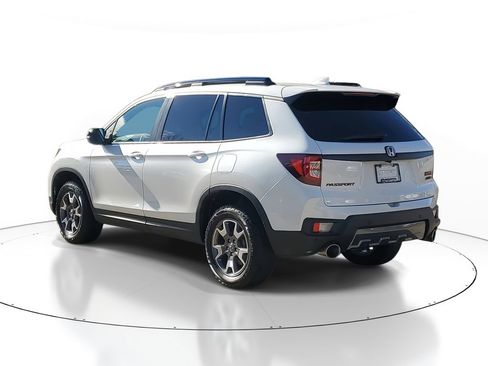 Used 2022 Honda Passport TrailSport image 3
