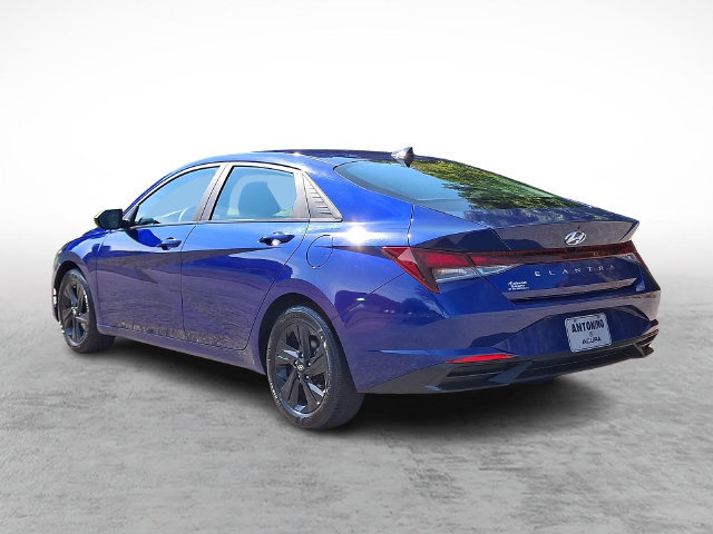 Used 2023 Hyundai Elantra SEL FWD image 6