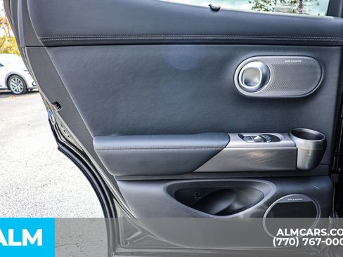 Used 2025 Genesis GV60 Advanced image 60