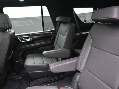 Used 2023 Chevrolet Tahoe LT w/ LT Signature Package image 16