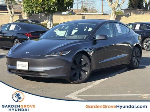 Used 2025 Tesla Model 3 Long Range image 1