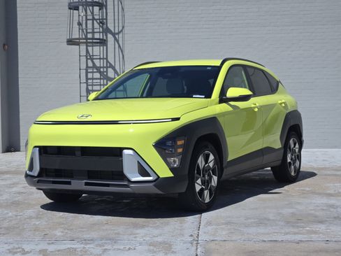 Used 2024 Hyundai Kona SEL image 4