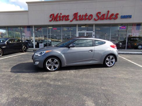 Used 2015 Hyundai Veloster w/ Option Group 03 FWD image 1