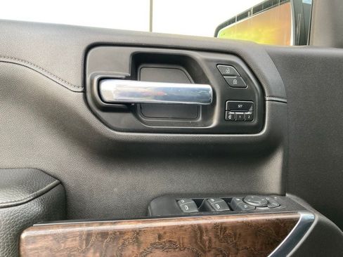 Used 2020 GMC Sierra 1500 Denali w/ Technology Package RWD image 12