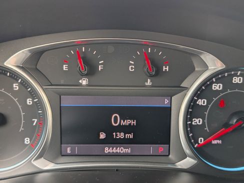 Used 2022 Chevrolet Traverse LT FWD image 6