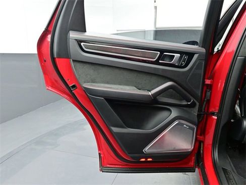 Used 2023 Porsche Cayenne GTS w/ Assistance Package image 13