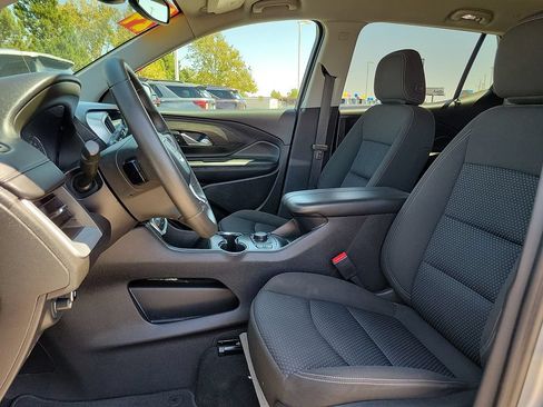 Used 2024 GMC Terrain SLE w/ Driver Convenience Package FWD image 23