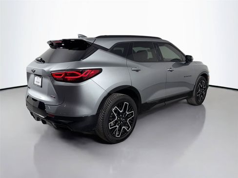 Used 2023 Chevrolet Blazer RS w/ Driver Confidence II Package FWD image 6