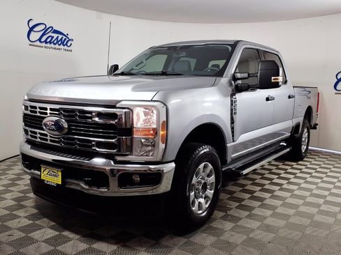 Used 2023 Ford F250 XLT AWD/4WD image 6